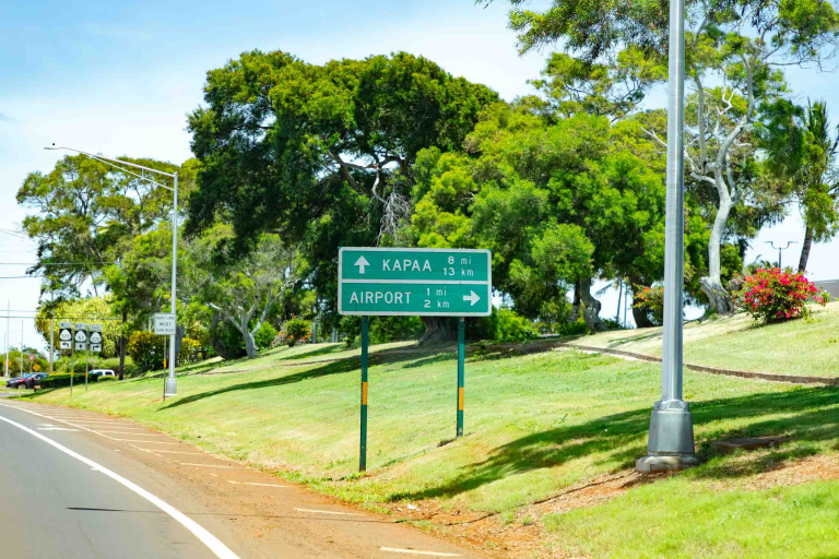 Airport and Kapaa Sign Kauai -hawaiitoursphoto