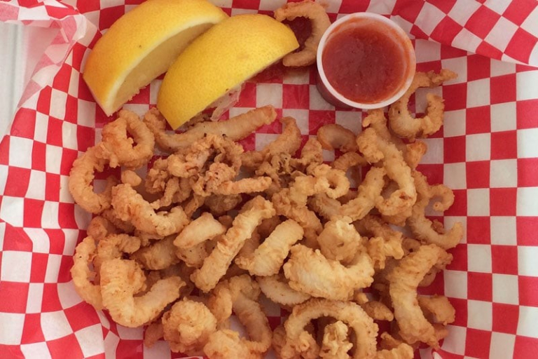 Tasting-Kauai-fried-calamari-with-lemon-and-sauce