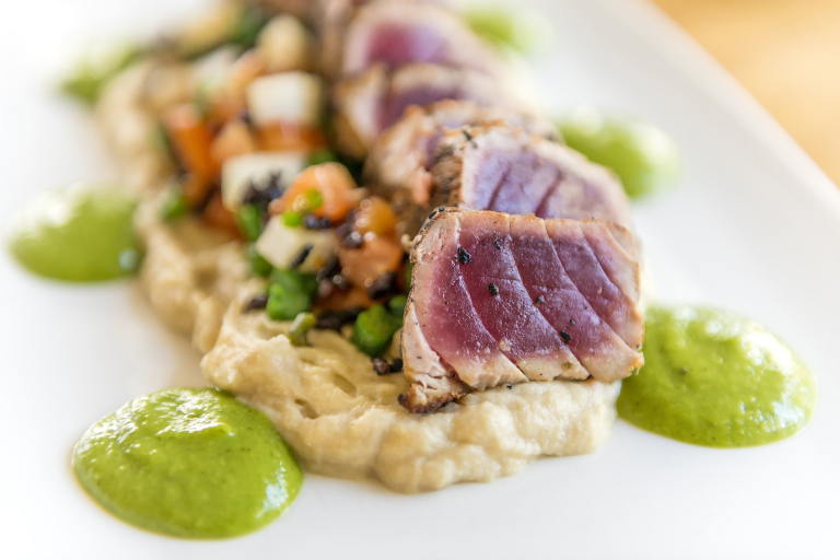 Tasting-Kauai-seared-tuna-on-creamy-vegetable-puree-3