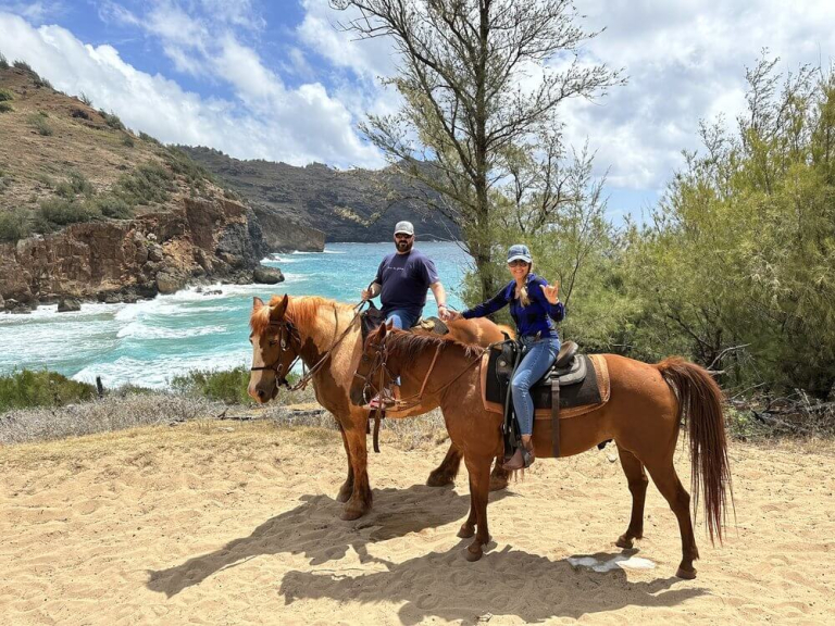 cjm-country-stables-secret-beach-horseback-ride-picnic-couple