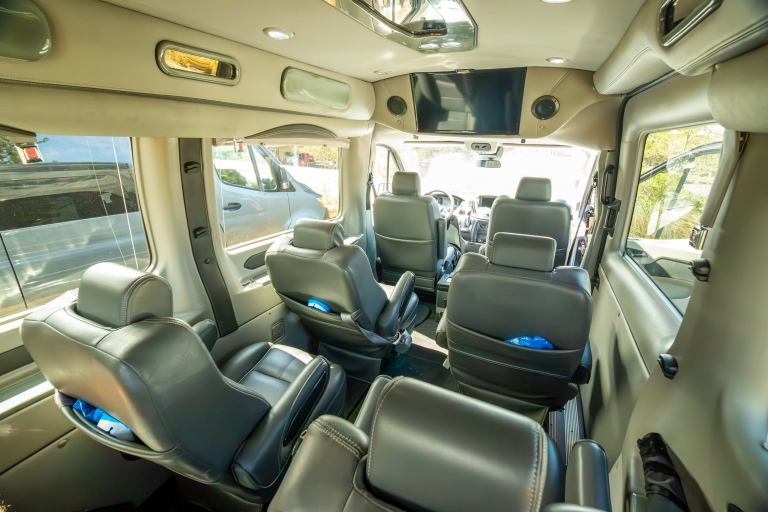 hawaiiairportshuttle-our-green-pledge-luxury-transit-interior