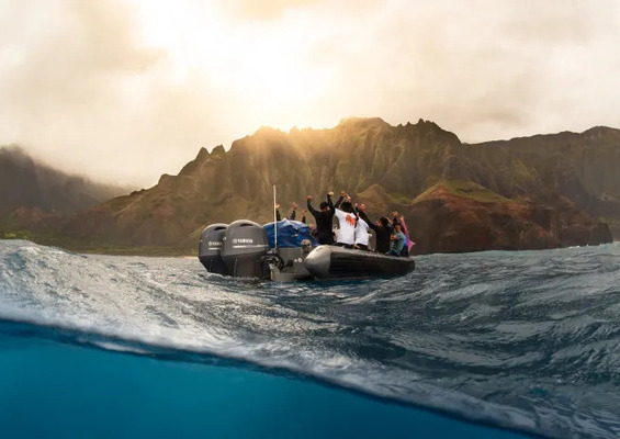 Kauai-Sea-Tours-Raft-Adventure-Nualolo-Kai-Beach-Landing-Slider 4