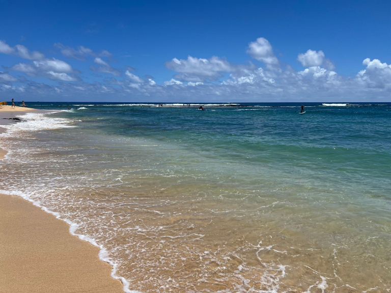 hoku-water-sports-group-surfing-lesson-beach