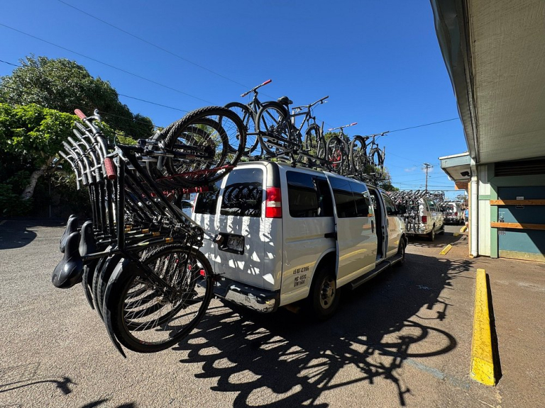 maui-sunriders-bike-co-haleakala-guided-downhill-bike-van-with-bike