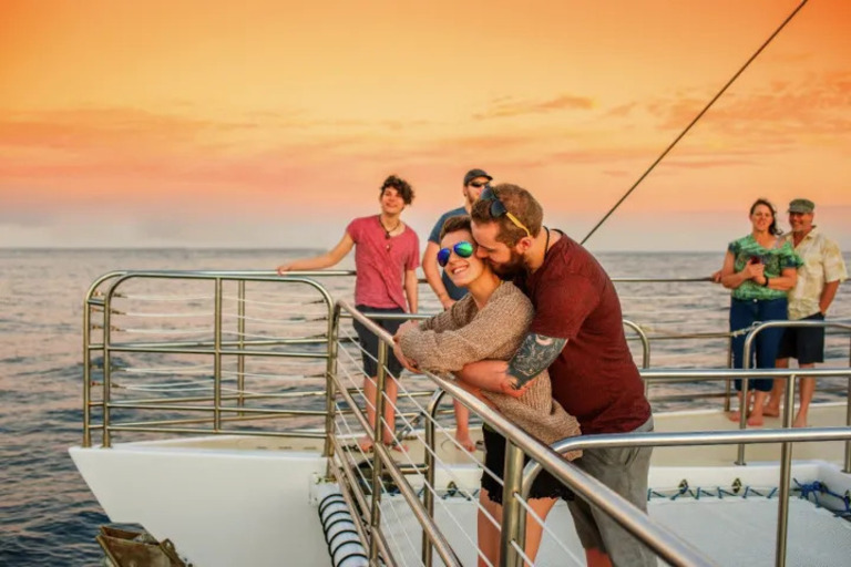 Kauai_Sea_Tours_Express_Na_Pali_Sunset_Tour_aboard_Imiloa_Feature_slide_2.2