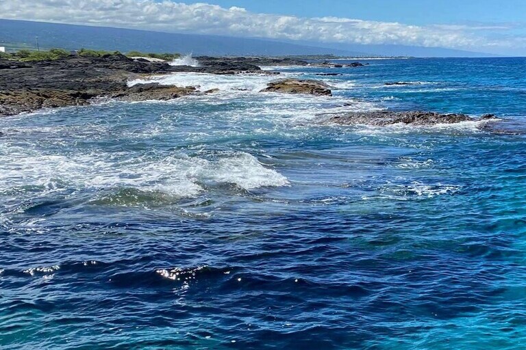 Kona_Salt_Farm_deep_ocean_cold_water_foot_soak_Feature_slide_2.3