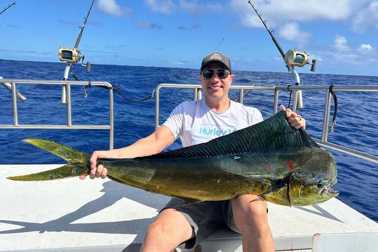 ohana_fishing_charters_Kauai_Deep_Sea_Fishing_Charter_Feature_slide_1.1
