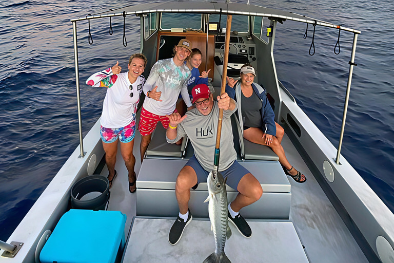 ohana_fishing_charters_Kauai_Deep_Sea_Fishing_Charter_Feature_slide_3.3