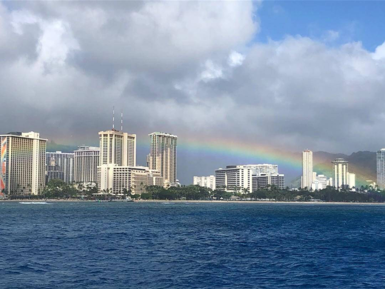 makani-catamaran-waikiki-fun-in-the-sun-sailing-cruise-rainbow